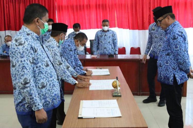 Kepala OPD Madina Tandatangani Perjanjian Kinerja