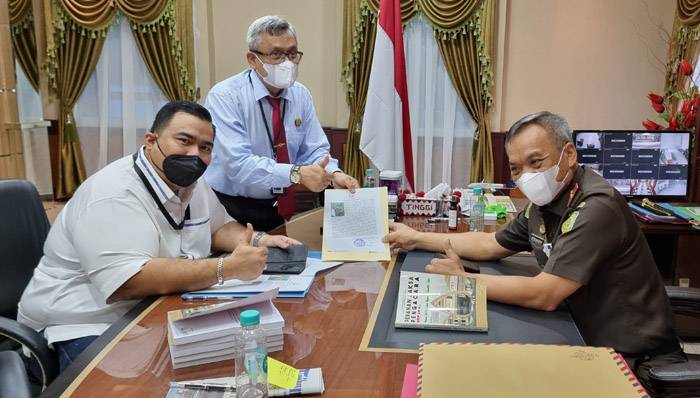 Terobosan Baru Asdatun Kejati Sumut Terbitkan Buku "Peran JPN Mengawal Aset Perkebunan di Sumut"