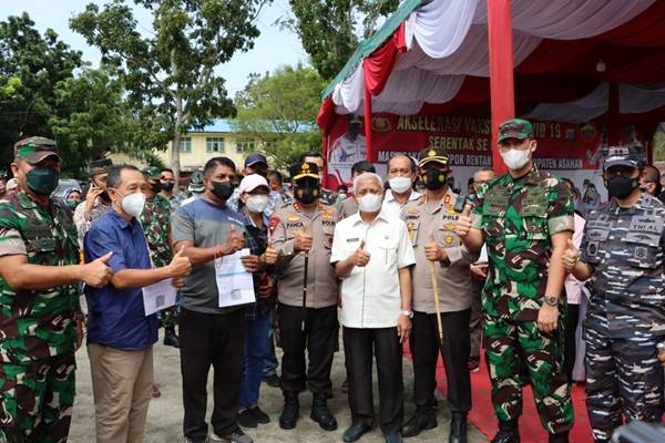 Kapolda Sumut Tinjau Vaksinasi Serentak Lansia di Asahan