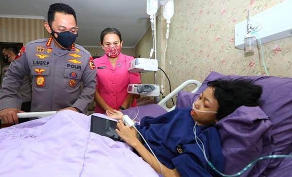 Begini Kesan Sinta Bocah Penderita Tumor Tentang Jenderal Listyo Sigit Prabowo