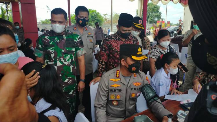 Kapolrestabes Medan, Ikuti Zoom Meeting Massal dan Tinjau Vaksinasi Anak Usia 6-11Tahun