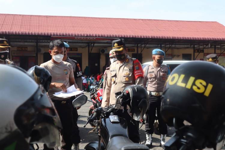 Kapolres Tebingtinggi Mengecek Kelayakan Kenderaan Dinas
