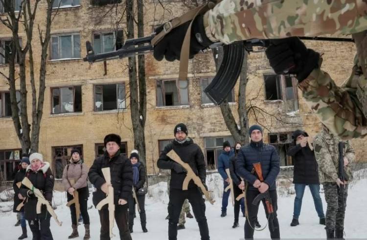 Ketegangan Semakin Memanas, Bangun Dialog dengan Rusia dan Ukraina Penting