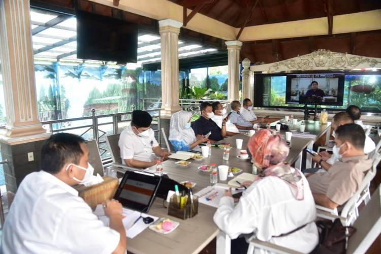 Capaian Vaksin Lansia di 8 Kabupaten/Kota Sudah di Atas 70%