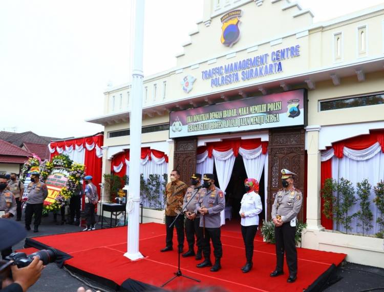 Kapolri : Pelayanan Publik Mudah dan Tak Berbelit-Belit
