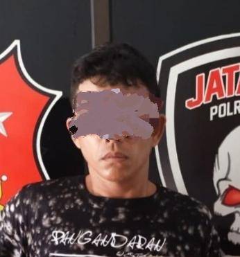 Aksi Darto Mencuri Hp Terekam CCTV