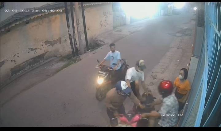 Begal Bersajam Beraksi, Rampas Motor Viral