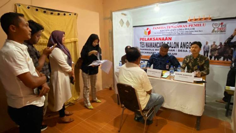 Panwascam Lima Puluh Laksanakan Test Wawancara Calon Anggota PKD