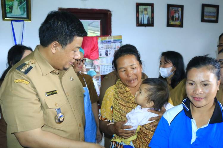 Lagi, Bupati Samosir Berkantor ke Desa Sinabulan, Saya Melayani Masyarakat Bukan Dilayani