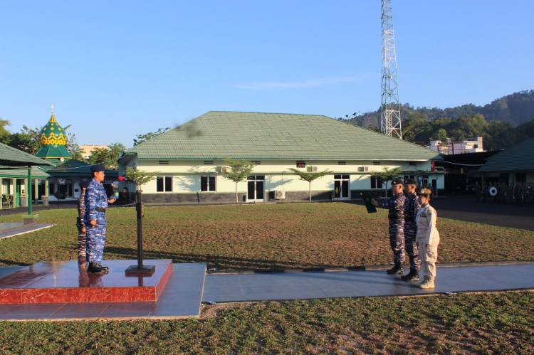 Upacara Bendera 17-an Tri Matra digelar di Makorem 023/KS