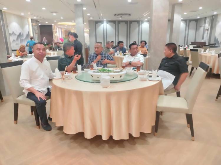 Suasan Penuh Dengan Keabraban, PWI Bersama Kapoldasu dan Pangdam I/BB Gelar Makan Malam Jelang HPN 2023