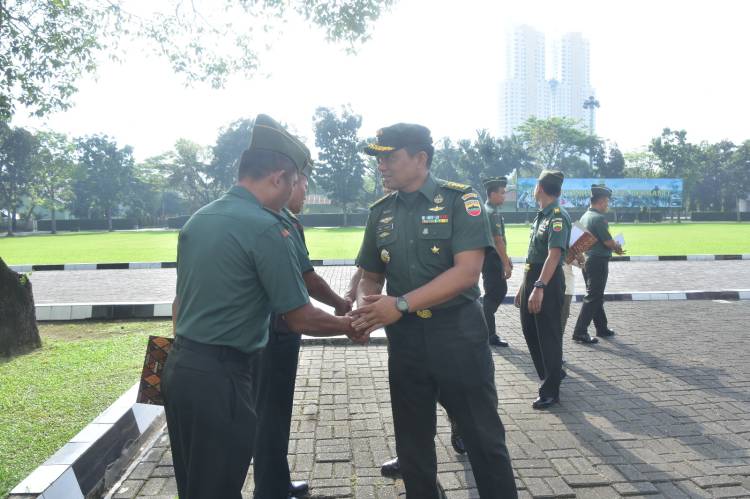 Pendam I/BB Lepas Dua Personil dengan Haru dan Sukacita