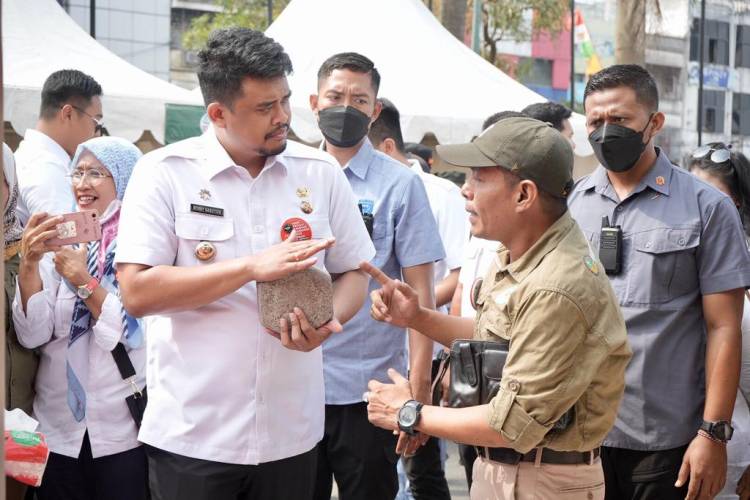 Bobby Nasution Ajak Masyarakat Peduli Kebersihan Lingkungan