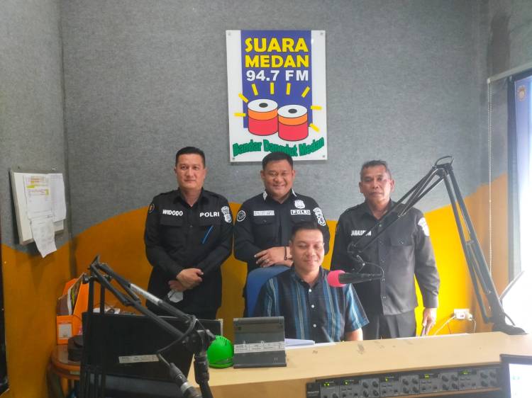 Bid Humas Polda Sumut laksanakan Sosialiasi F1H2O di Radio Suara Medan