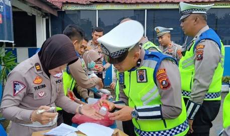 Sat Lantas Polres Labuhanbatu Gelar Tes Urine Personil