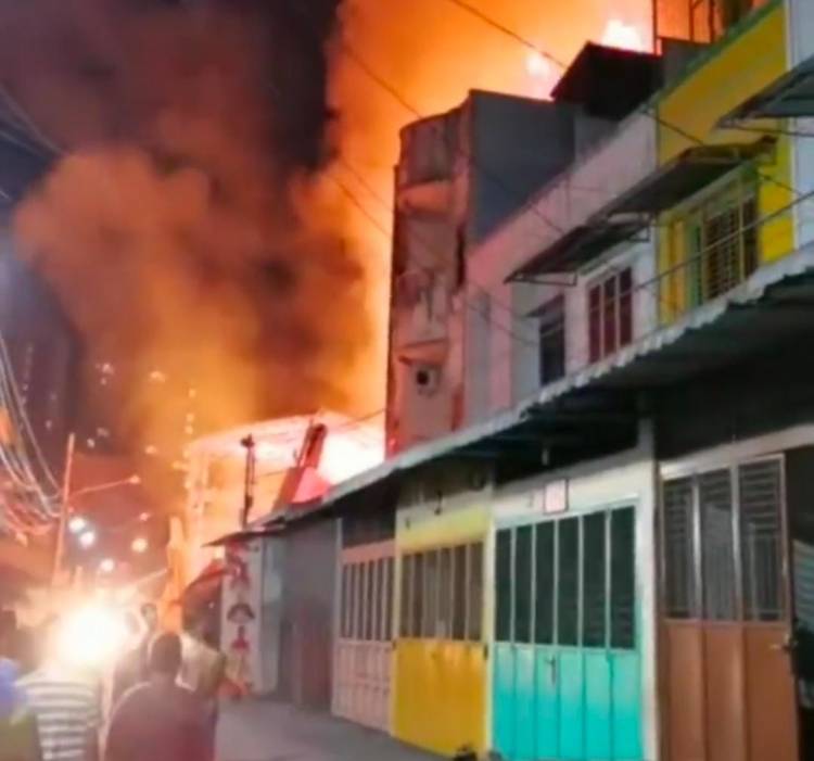 Gudang Kosong di AR Hakim Terbakar