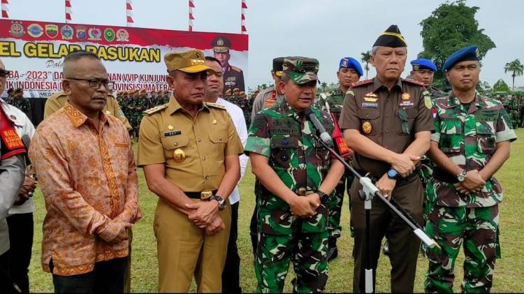 TNI/Polri Amankan Kunjungan Jokowi