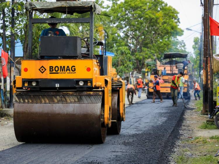 Warga Jalan Menteng II Mengaku Senang dan Tidak Menyangka Jalannya Cepat Di Aspal