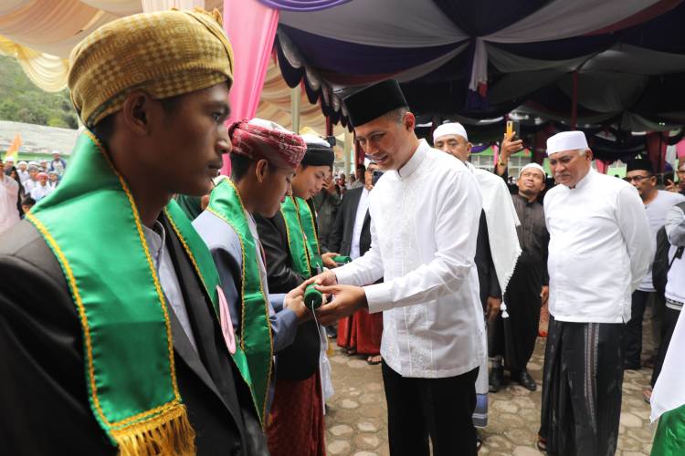 Ijeck Harapkan Lulusan Musthafawiyah Berikan Kontribusi untuk Negara