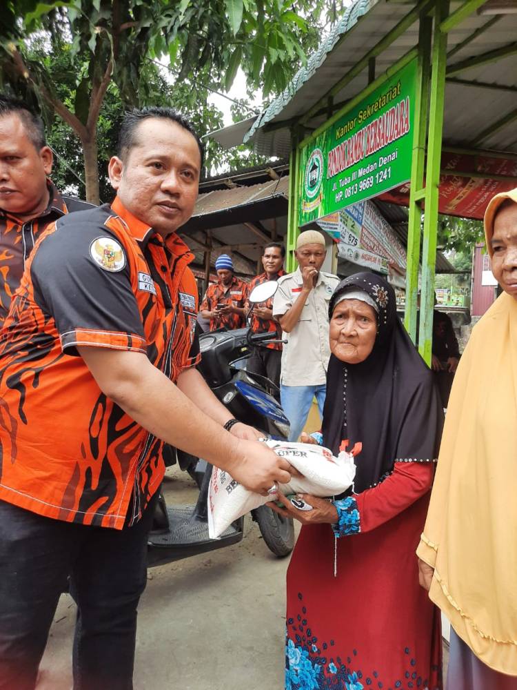 PAC Pemuda Pancasila Medan  Denai Bersama Elemen Pondok Bambu Bersaudara "Membagikan Sembako