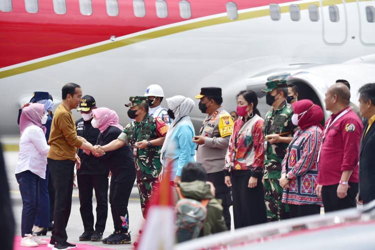 Kapolda Sumut Sambut Kunker Presiden RI ke Kota Balige
