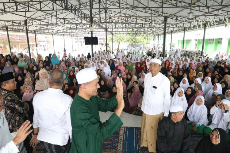 Musa Rajekshah Kunjungi Pesantren Al-Bi&rsquo;tsatul Islamiyah, Ini Pesan Menohoknya!