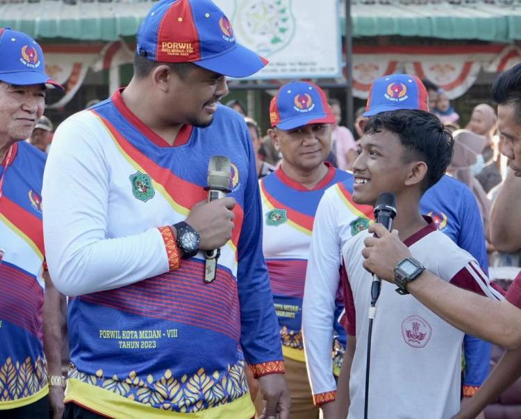 Bobby Nasution Tarik Undian Berhadiah di Pembukaan Porwil VIII Medan