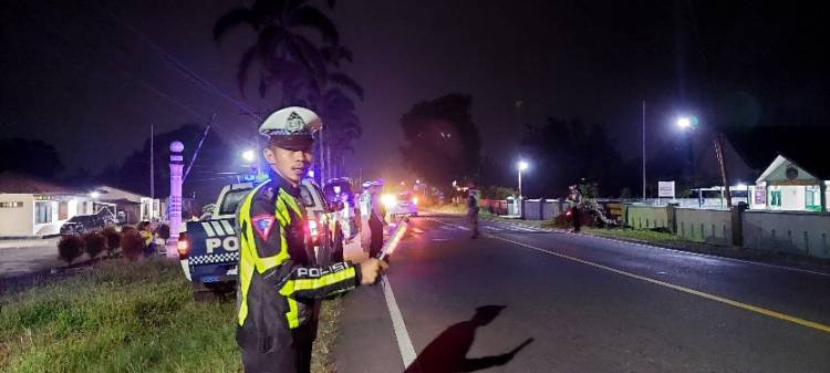 Sat Lantas Polres Simalungun Menggelar Patroli Dialogis dengan Blue Light Patrol Demi Tertibnya Lalulintas Pascapemilu