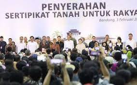 Sebbanyak  3.000 Sertifikat Tanah di Bagikan Presiden Republik Indonesia,... Apa Alasannya...?
