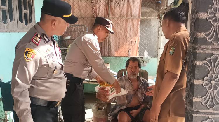 Kapolsek Perbaungan Ajak Masyarakat Sukseskan Pemilu dan Kunjungi Warga Sakit