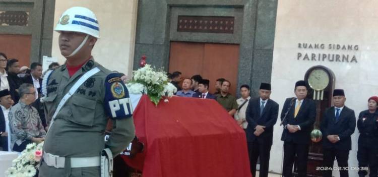 PJ. Gubsu Hasanuddin di penghormatan terakhir Ketua DPRD Sumut : Kita kehilangan sosok terbaik, politisi aktif dan gigih