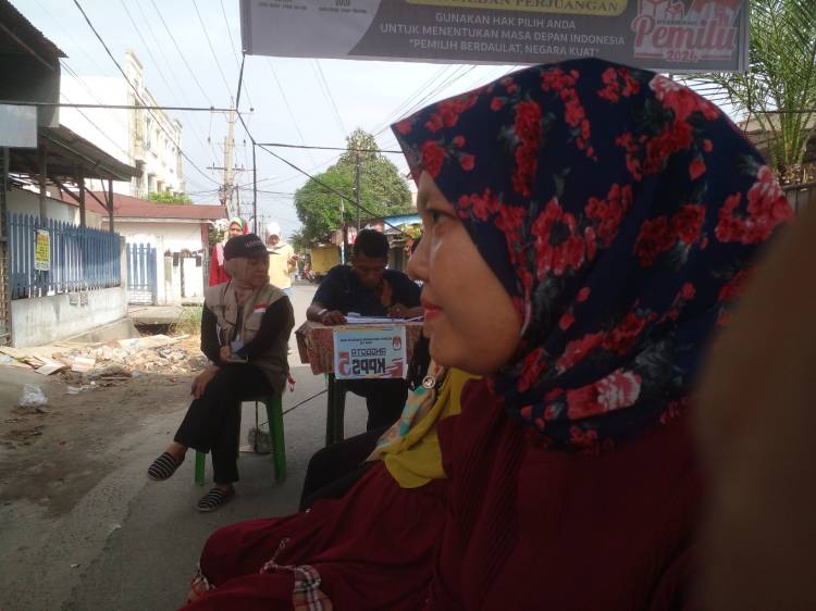Antusias Warga Sei Kerah Hilir II Medan, TPS Padat Antri