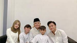 Sule Ucapkan Ulang Tahun Putra Sulung, Memposting Sejumlah Foto  Foto Perjalanan Hidup Sang Putra