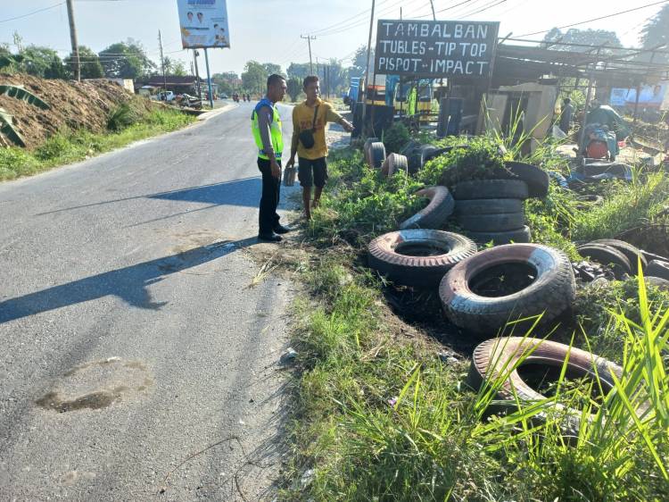 Mobil Angkutan Penumpang Terbalik, 6 pelajar Luka-luka
