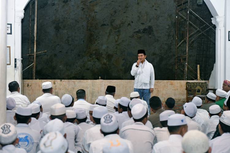 Kunjungi Pesantren Mustafawiyah Purba Baru, Pj Gubernur Sumut Motivasi Santri