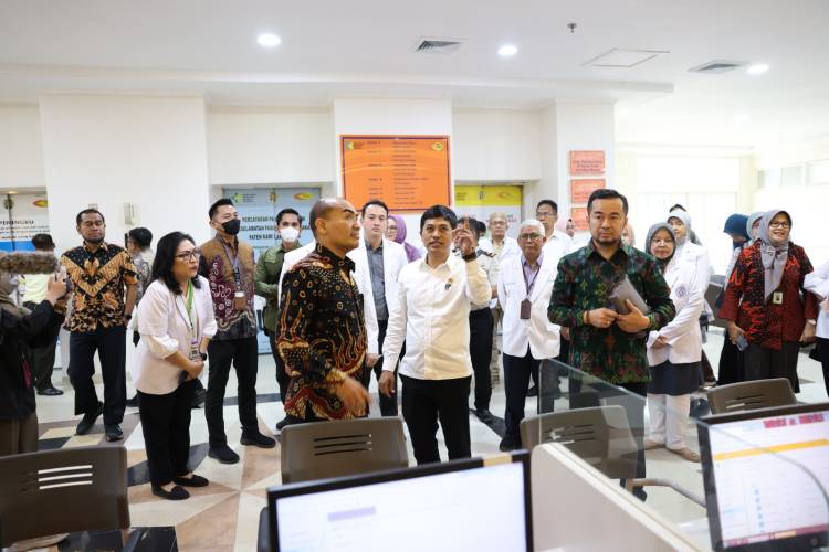 Wakil Menteri Kesehatan RI Kunjungi Layanan Eksekutif RSUP HAM