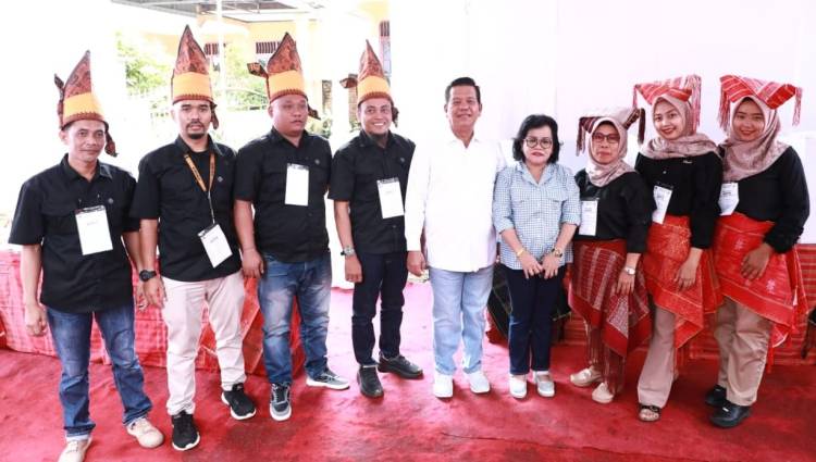 Bupati dan Wakil Bupati Simalungun dan Keluarga Coblos Hak Suara di TPS 026 dan TPS 07