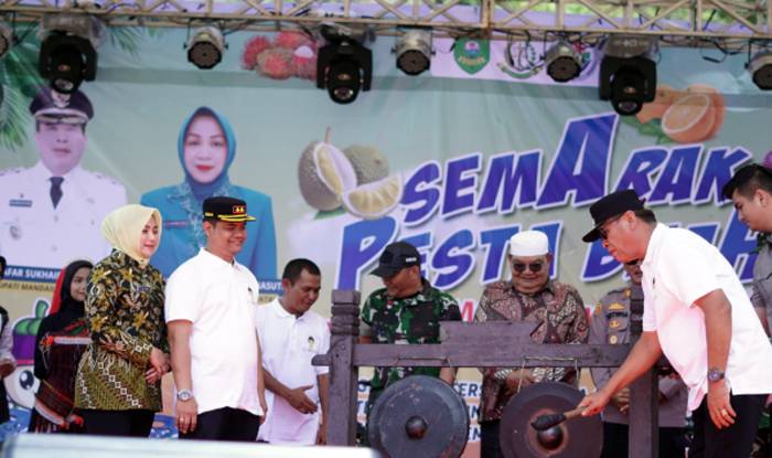 Kajari Madina Hadiri Pesta Buah, Ayo Kita Dukung UMKM Naik Kelas Sampai Ke Kancah Intenasional