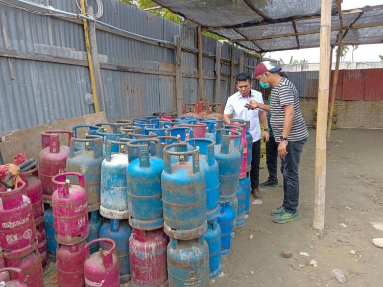 BAIS TNI, Kejatisu, POLRI dan Kodim 0201/Medan Grebek Gudang Oplosan Gas di Marelan