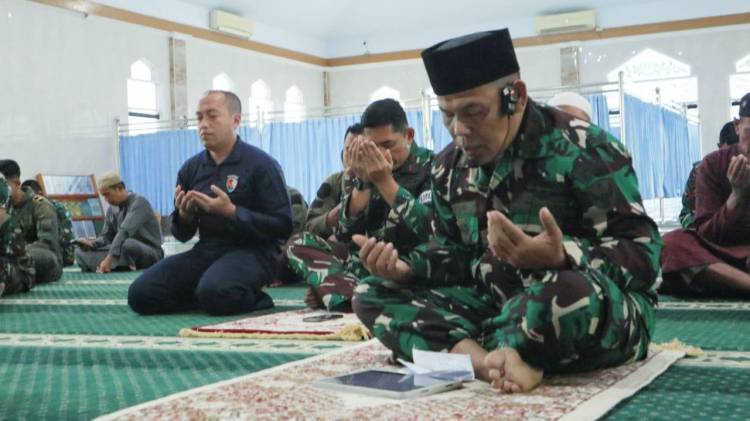 Lanud Sultan Hasanuddin Gelar Doa Bersama Untuk Keselamatan dan Kelancaran Latihan  Survival Dasar