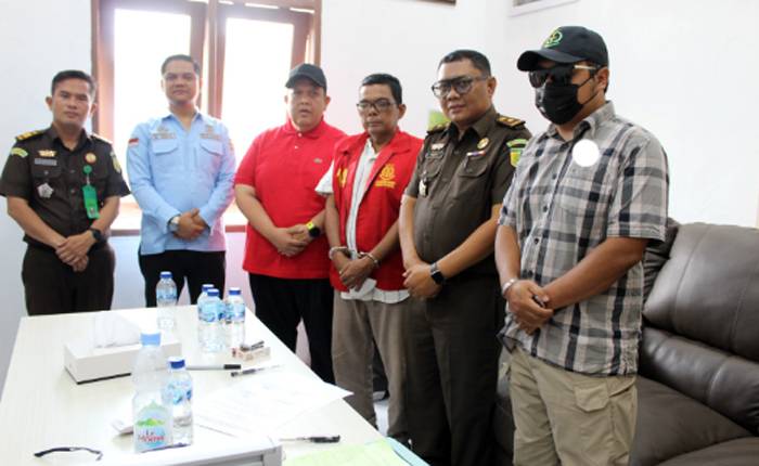 Lagi Jualan Bakso Keliling, Tim Tabur Kejati Sumut Amankan DPO Tersangka Dugaan Korupsi Pembangunan Stadion Madina