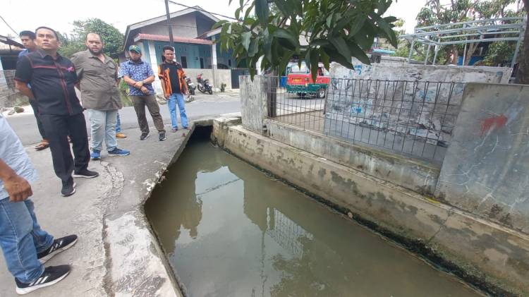 Komisi 4 DPRD Medan : PT Universal Gloves Buang Limbah ke Lingkungan Warga