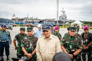 Panglima TNI Dampingi Menhan RI Tinjau Kapal Induk Prancis Charles De Gaulle