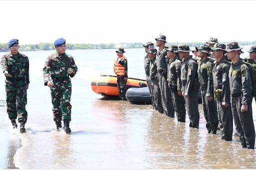 Danlanud Sultan Hasanuddin Secara Resmi Menutup Latihan Survival Dasar Tahun 2025