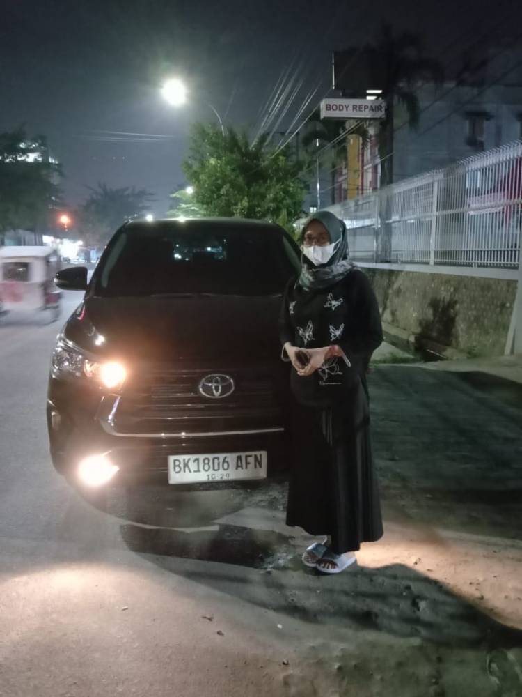 Oknum Polwan Cantik Polda Sumut Briptu YS Dilaporkan Bos Rental Kasus Penggelapan Mobil