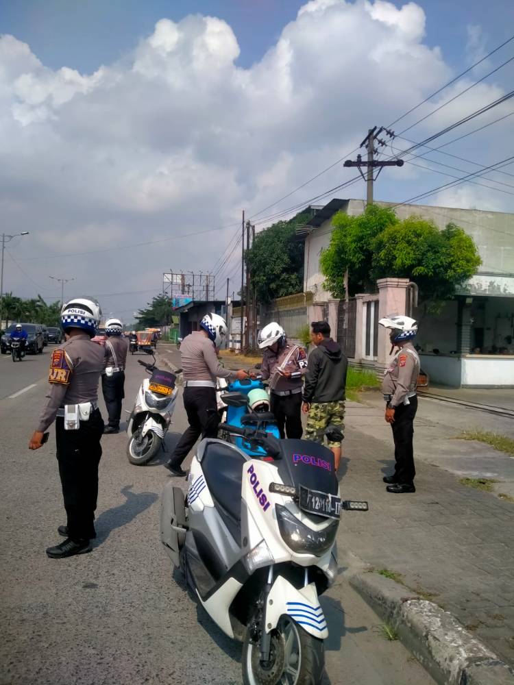 Ditlantas Poldasu Kembali Tindak Pelanggar di SM Raja, 33 Pol Bus Disegel