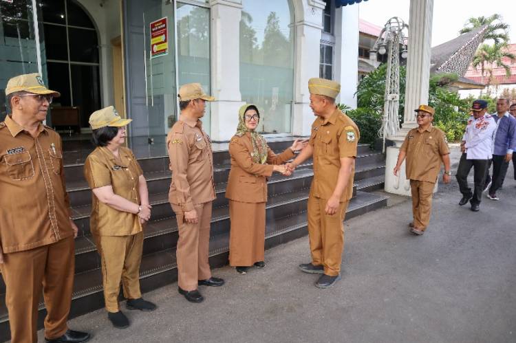 Pimpin Apel Terakhir, dr Susanti Akan Mengabdi Kepada Masalah Bidang Kesehatan Anak