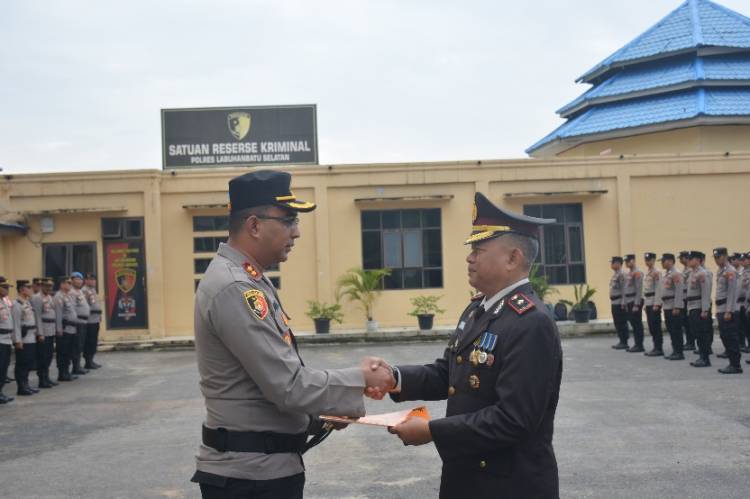 Polres Labusel Gelar Upacara Wisuda Purna Bhakti Kompol Ahya