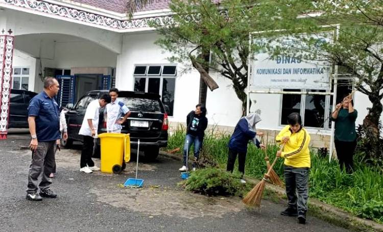 Pemkab Simalungun Gotong Royong, Optimalkan Pemeliharaan Kebersihan Lingkungan