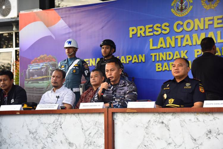 Sub Satgas Penyelundupan TNI Gagalkan Penyelundupan 46 Ton Bawang Bombai Ilegal di Pelabuhan Dwikora